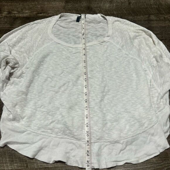 Leaf of Center White Sweater Size Small - Picture 8 of 8
